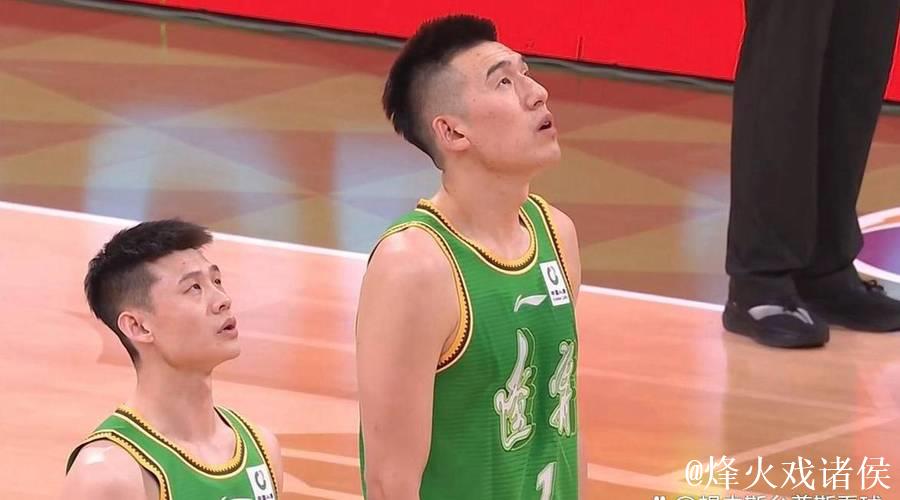 CBA豪门实力尽显:4冠王12人轮换大胜卫冕冠军,豪取连胜 CBA豪门实力尽显:4冠王12人轮换大胜卫冕冠军,豪取连胜