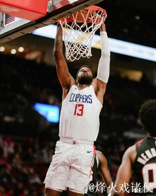 基扬特-乔治高效表现:20投11中砍下37分,三分命中5球外加5篮板6助攻 基扬特-乔治高效表现:20投11中砍下37分,三分命中5球外加5篮板6助攻